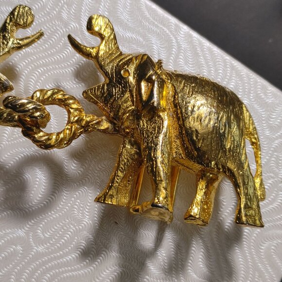 Mimi Di N 1972 Elephants Interlocking Statement Belt Buckles Vintage Gold Tone main image 4
